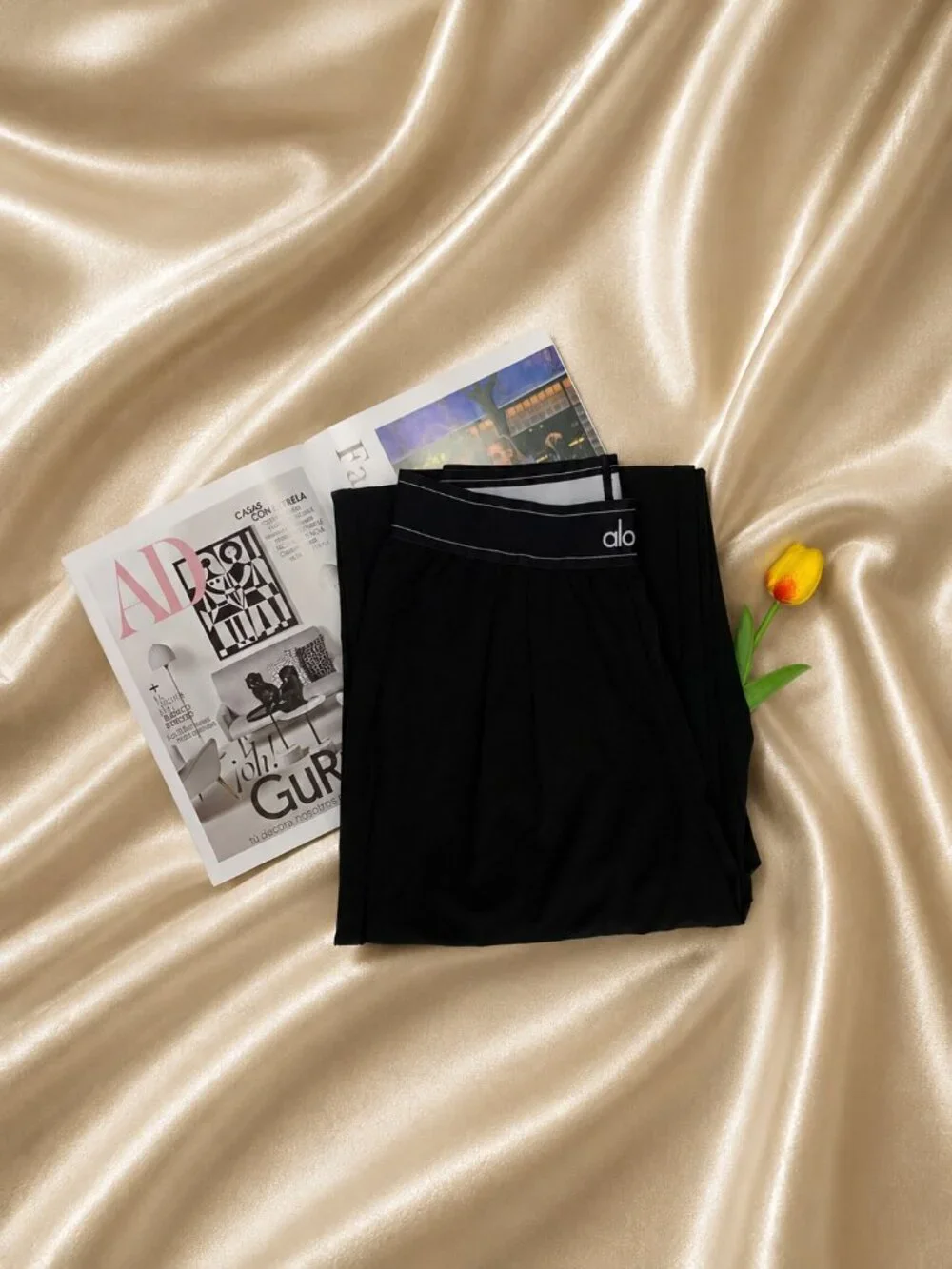 Alo Yoga Black Regular 30-inch Trouser Women's S~M💞/ smoke-free households😊